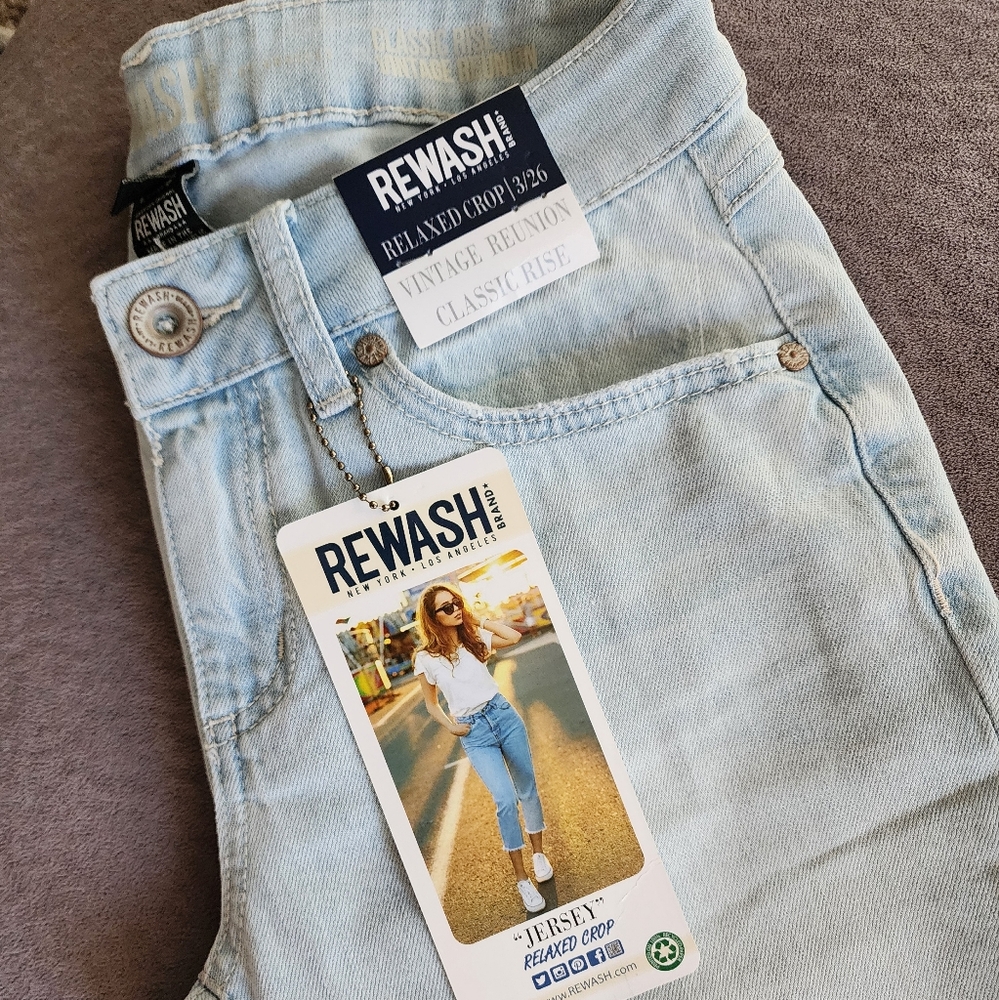 Rewash Distressed Relaxed Crop Jeans